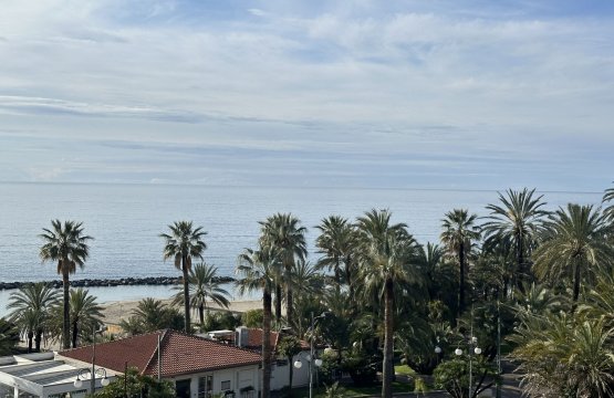 Para venda Plano Mar Sanremo Liguria