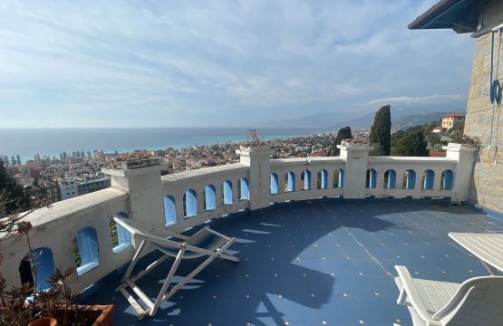 Se vende Villa Zona tranquila Bordighera Liguria